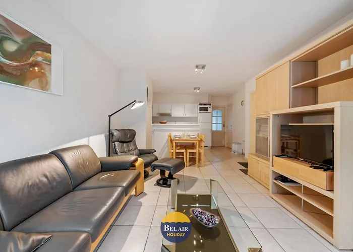 Apartamento Zeezicht Xiii - Cozy 2-bedroom On The Belgian Coast With Spacious Sun Terrace And Pool T86