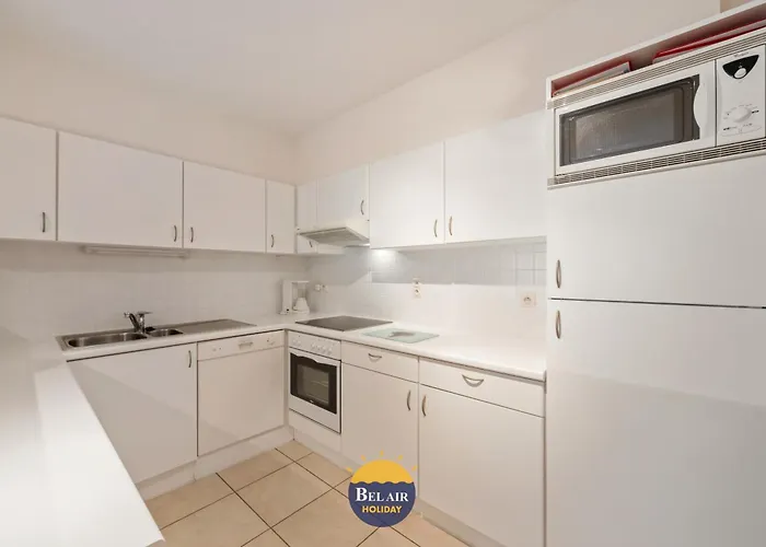 Apartment Zeezicht Xiii - Cozy 2-bedroom On The Belgian Coast With Spacious Sun Terrace And Pool T86 *